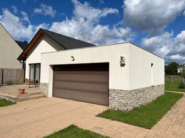 Eladó családi ház, Budakeszin 239 M Ft, 4 szobás