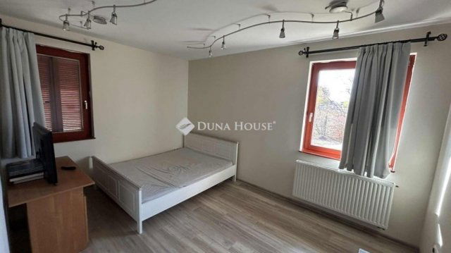 Eladó családi ház, Kecskeméten 172 M Ft, 5 szobás