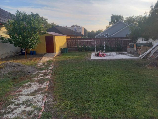 Eladó családi ház, Bicskén 156.5 M Ft, 5 szobás