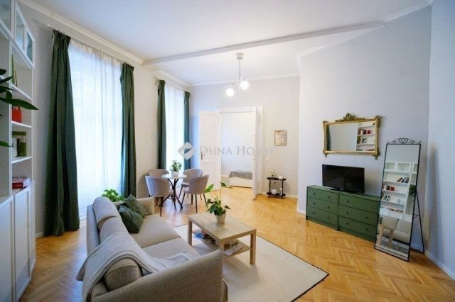 Eladó téglalakás, Budapesten, VII. kerületben 94 M Ft, 3 szobás