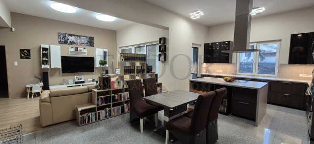 Eladó családi ház, Budapesten, XX. kerületben 219 M Ft