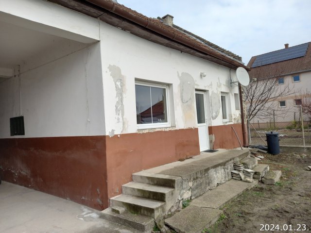 Eladó téglalakás, Soltvadkerten, Dózsa György utcában 9.55 M Ft