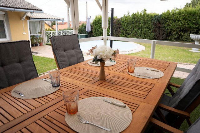 Eladó családi ház, Kulcson 127 M Ft, 3 szobás