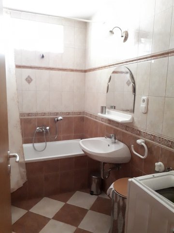 Kiadó téglalakás, albérlet, Pécsett, Sánc utcában, 2 szobás