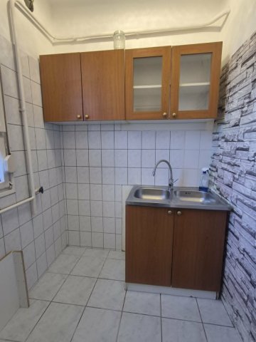 Kiadó téglalakás, albérlet, Salgótarjánban 100 E Ft / hó