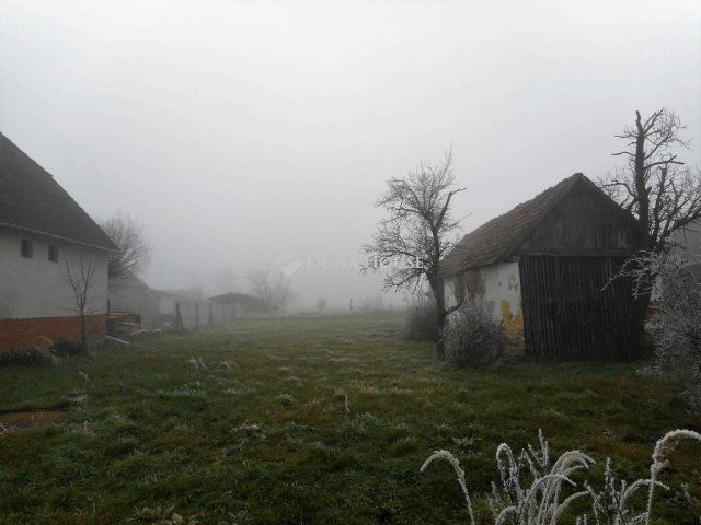 Eladó telek, Magyarszecsődön 2.6 M Ft / költözzbe.hu