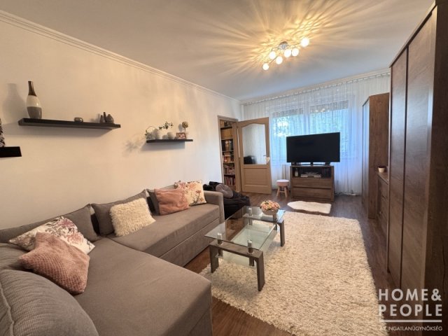Eladó téglalakás, Hódmezővásárhelyen 49.9 M Ft, 3 szobás