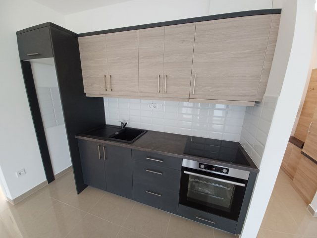 Kiadó téglalakás, albérlet, Győrött, Vidra utcában, 3 szobás