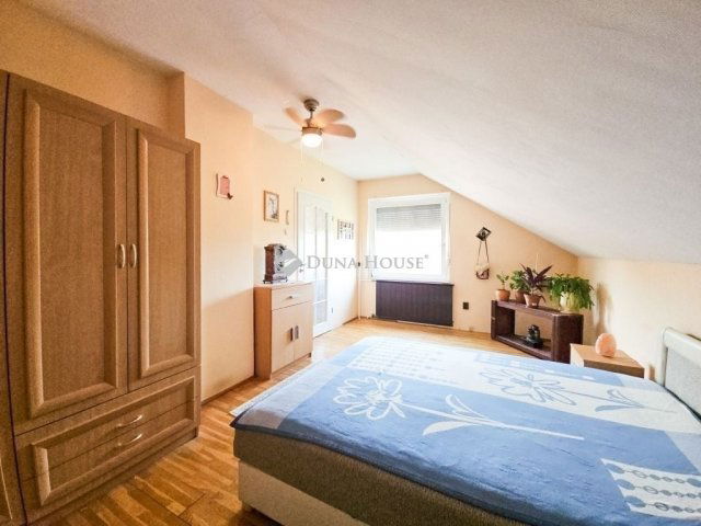 Eladó ikerház, Budapesten, XVI. kerületben 135 M Ft, 4 szobás