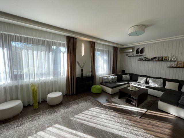 Eladó családi ház, Budapesten, XVIII. kerületben 200 M Ft