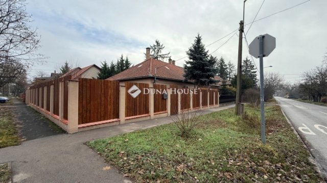 Eladó ikerház, Budapesten, XVIII. kerületben 109 M Ft, 3 szobás