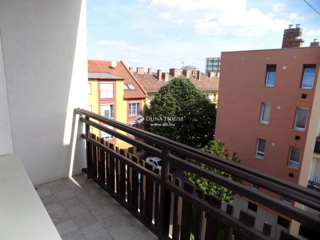 Eladó téglalakás, Szombathelyen 30.9 M Ft, 2 szobás