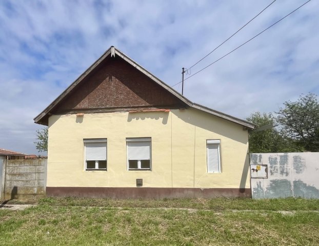 Eladó családi ház, Kunágotán 9.9 M Ft, 2 szobás