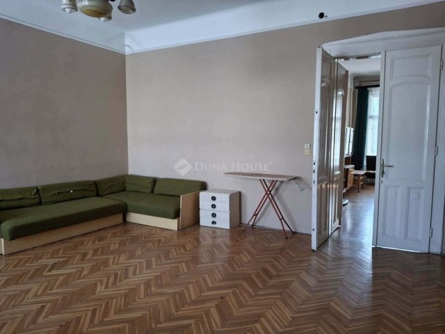 Eladó téglalakás, Budapesten, V. kerületben 189 M Ft, 3 szobás