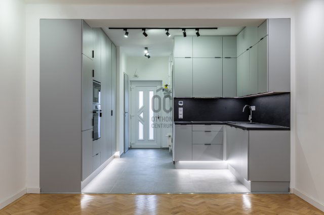 Eladó téglalakás, Budapesten, III. kerületben 119.9 M Ft