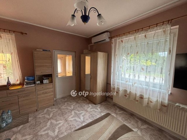 Eladó családi ház, Hajdúböszörményen 79.99 M Ft, 2+2 szobás