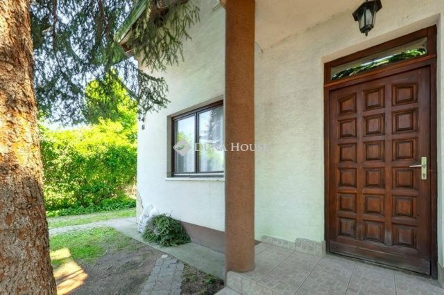 Eladó családi ház, Budapesten, XVII. kerületben 179.9 M Ft