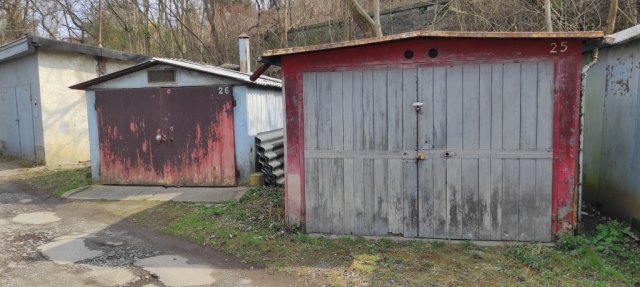 Kiadó garázs, Salgótarjánban 15 E Ft / hó