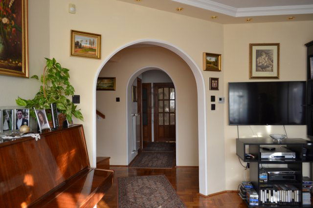 Eladó családi ház, Nyíregyházán 135 M Ft, 7 szobás