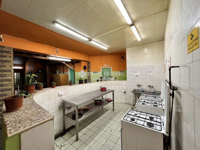 Eladó családi ház, Gyálon 475 M Ft, 10 szobás