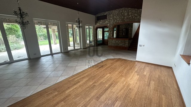 Eladó családi ház, Érden 490 M Ft, 10 szobás