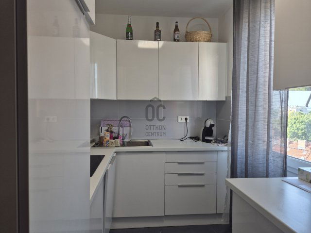 Eladó panellakás, Pécsett, Bajcsy-Zsilinszky utcában 69.99 M Ft