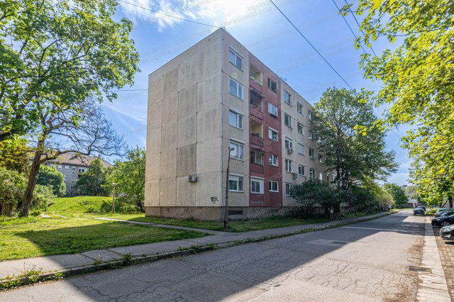 Eladó panellakás, Miskolcon 17.8 M Ft, 1+1 szobás