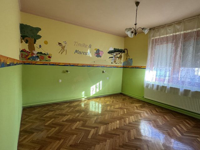 Eladó családi ház, Hatvanban 67.9 M Ft, 3 szobás