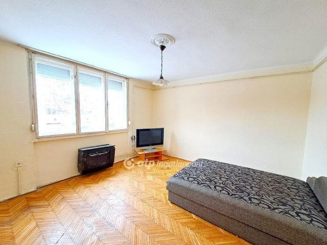 Eladó téglalakás, Kecskeméten 35.9 M Ft, 1 szobás