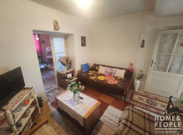 Eladó családi ház, Szegeden 50 M Ft, 4 szobás