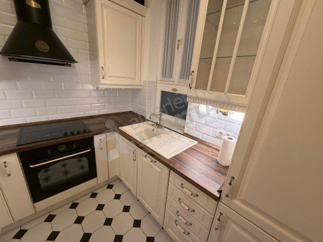 Kiadó téglalakás, albérlet, I. kerületben, Úri utcában