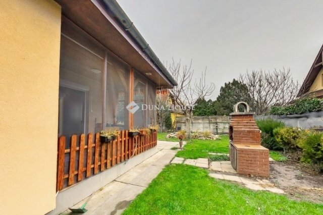 Eladó ikerház, Szigethalmon 84.9 M Ft, 3 szobás