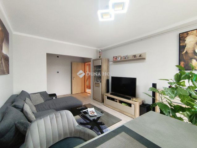 Eladó panellakás, Sopronban 51.5 M Ft, 2 szobás