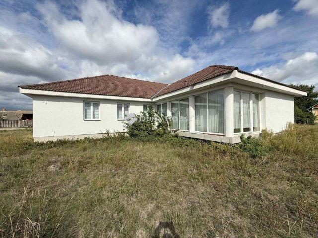 Eladó családi ház, Tiszaroffon 86 M Ft, 3 szobás