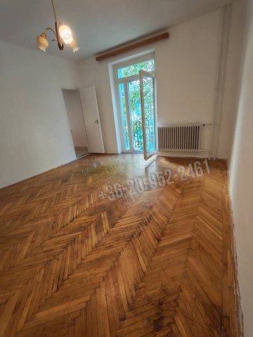 Eladó téglalakás, Tatabányán, Győri úton 31.9 M Ft
