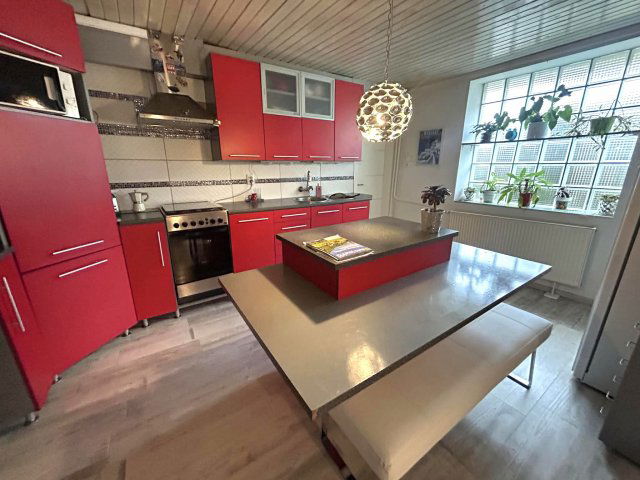 Eladó családi ház, Jákon 72.9 M Ft, 2+1 szobás