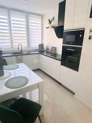 Eladó panellakás, Kőszegen 49.9 M Ft, 2 szobás