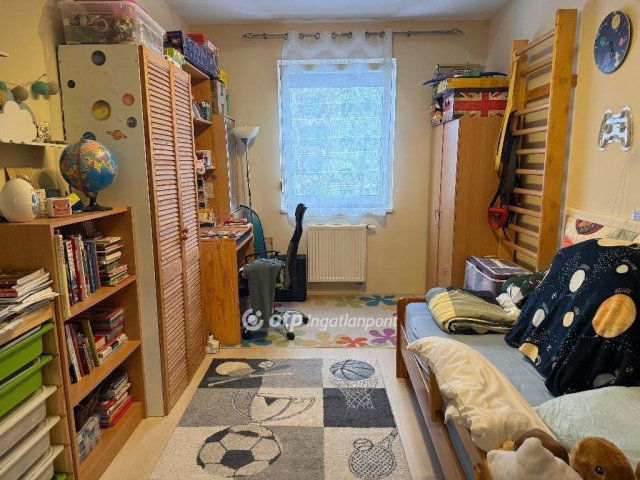 Eladó téglalakás, Székesfehérvárott 78.99 M Ft, 2+1 szobás