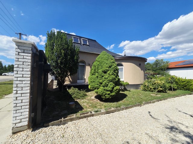 Eladó családi ház, Enyingen 98.9 M Ft, 5 szobás
