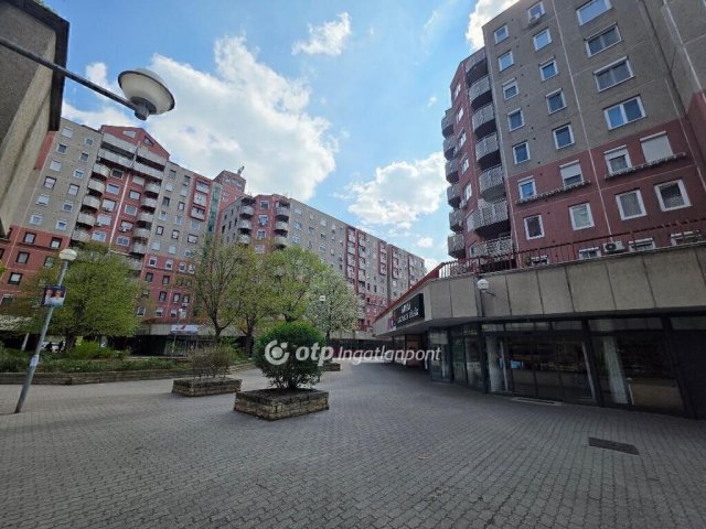Eladó panellakás, Budapesten, IV. kerületben 63.9 M Ft