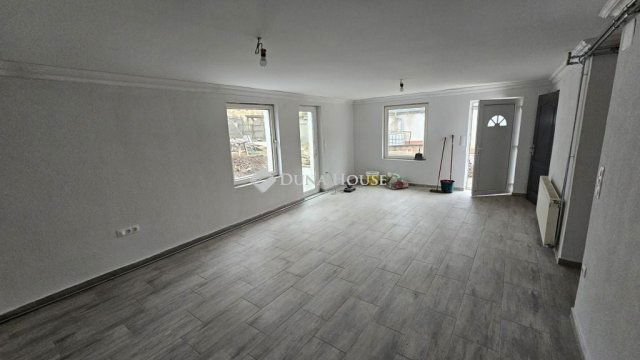 Eladó családi ház, Nagyberényen 59.9 M Ft, 7 szobás