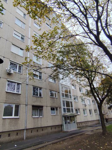 Eladó panellakás, Győrött, Szigethy Attila úton 47.8 M Ft