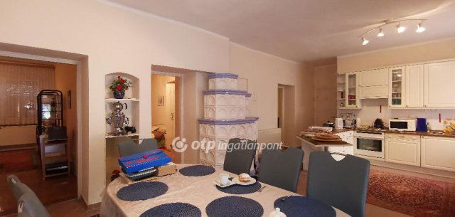 Eladó családi ház, Rigácson 56 M Ft, 4+4 szobás