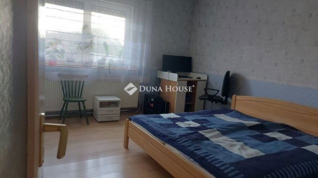 Eladó családi ház, Turán 45 M Ft, 3 szobás