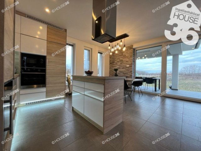 Kiadó családi ház, albérlet, Ballószögön 450 E Ft / hó