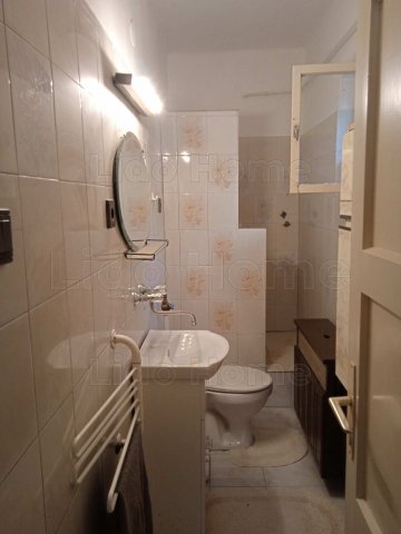 Eladó családi ház, Székesfehérvárott 88 M Ft, 4 szobás