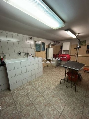 Eladó családi ház, Pilisen 95 M Ft, 6 szobás