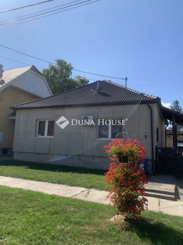 Eladó családi ház, Hőgyészen 37.5 M Ft, 3 szobás