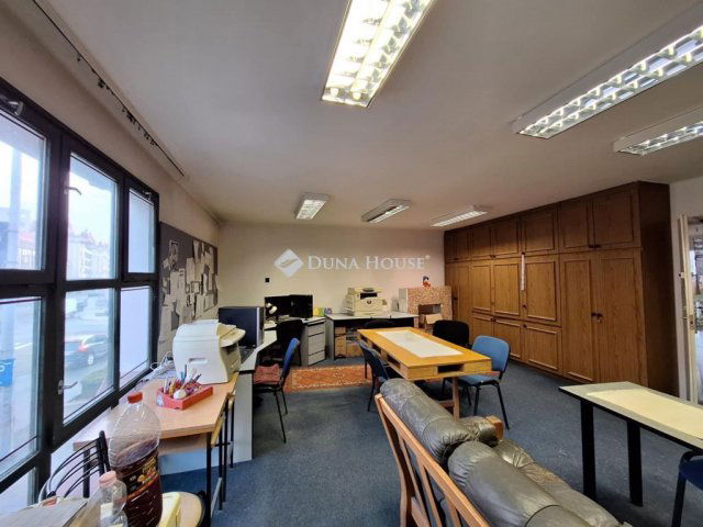 Eladó iroda, Pécsett 25 M Ft / költözzbe.hu