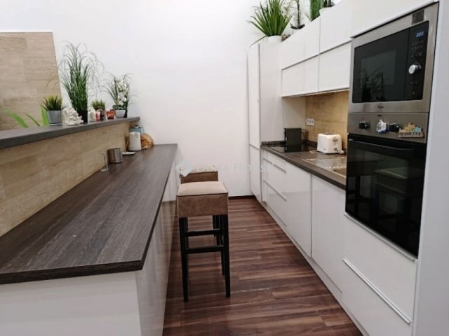 Eladó téglalakás, Budapesten, VII. kerületben 121.275 M Ft